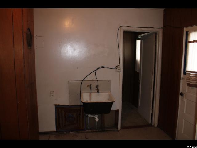 98 Maple St, Helper, UT 84526 — photo 5