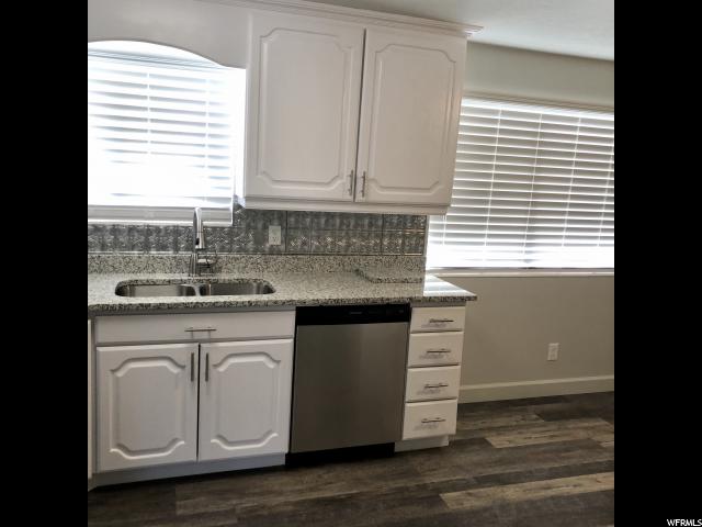 933 W 2550 N, Clinton, UT 84015 — photo 7