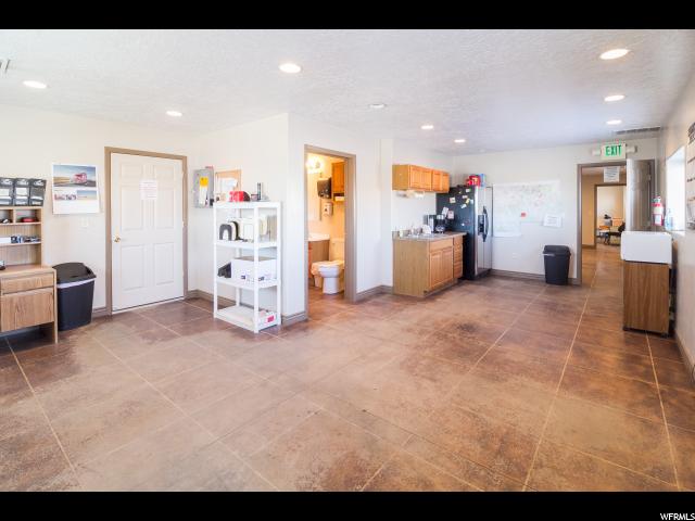 562 E 300 S, Vernal, UT 84078 — photo 12