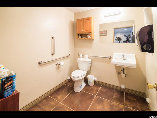 562 E 300 S, Vernal, UT 84078 — photo 11