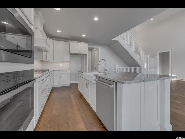 1256 N 2560 W, Clinton, UT 84015 — photo 9