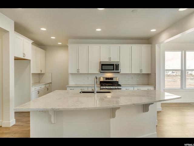 694 N 3275 W #201, Layton, UT 84041 — photo 9