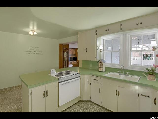665 S 400 W, Centerville, UT 84014 — photo 9