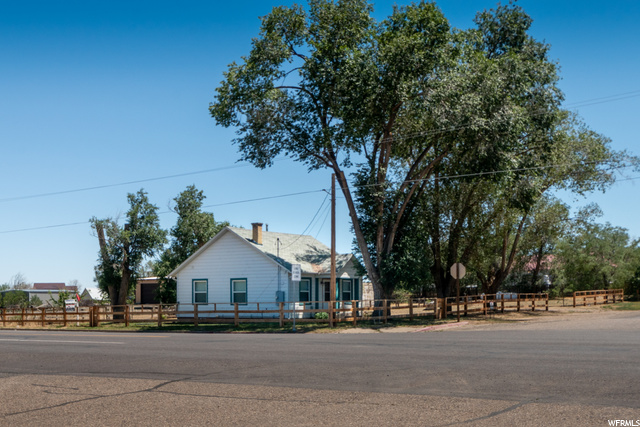 25 S 200 E, Escalante, UT 84726 — photo 3
