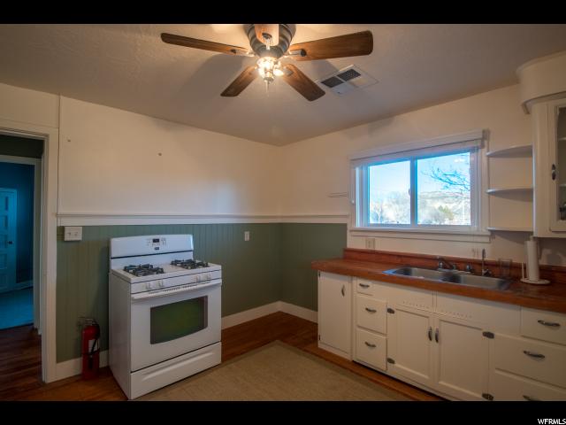 25 S 200 E, Escalante, UT 84726 — photo 9