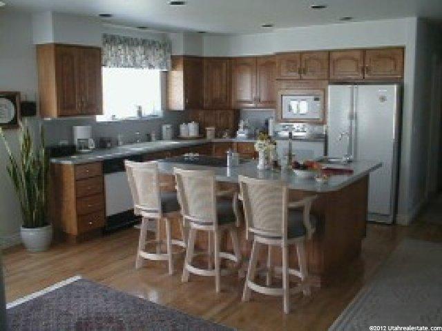 1755 S 1275 E, Bountiful, UT 84010 — photo 2