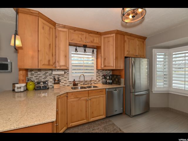 652 E Locust St, Sandy, UT 84070 — photo 8