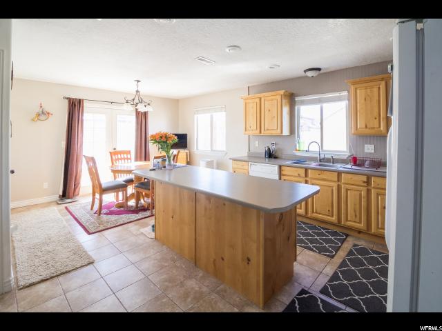 608 E 650 N, Vernal, UT 84078 — photo 10