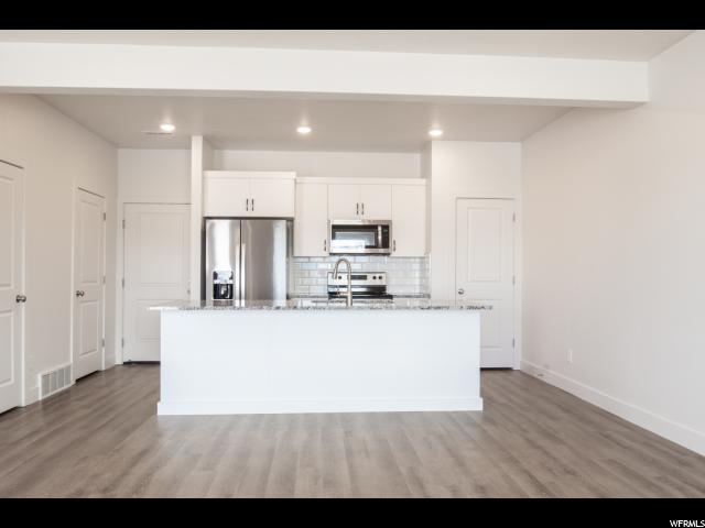 339 S 1580 E, Hyrum, UT 84319 — photo 3