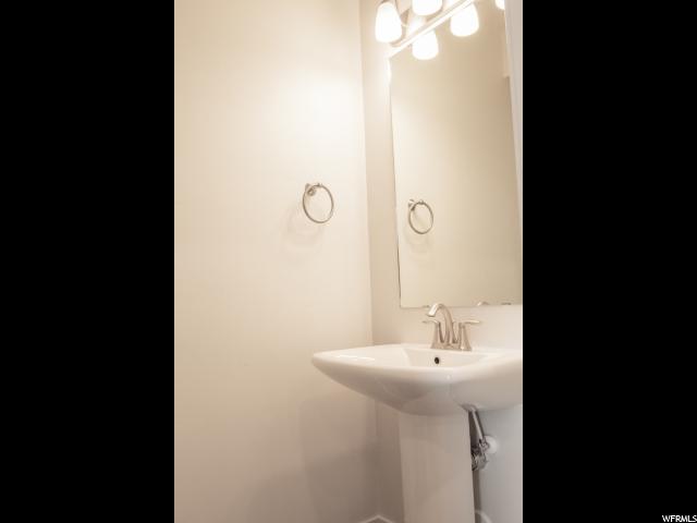 339 S 1580 E, Hyrum, UT 84319 — photo 2