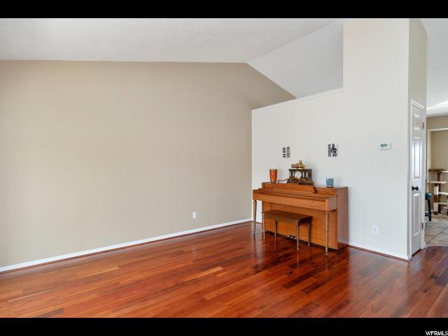977 N 275 W, Bountiful, UT 84010 — photo 8