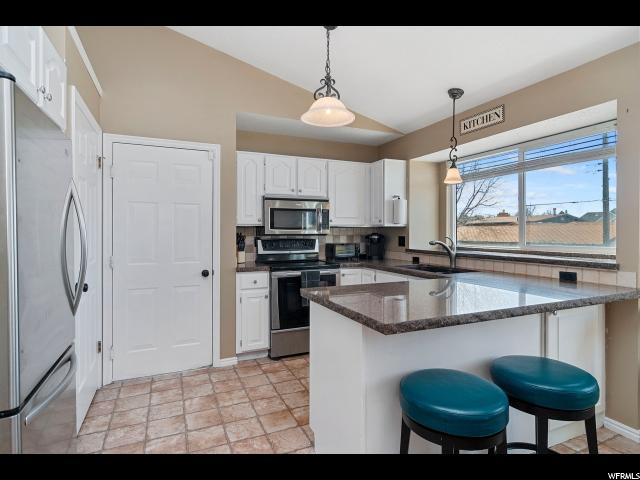 977 N 275 W, Bountiful, UT 84010 — photo 2
