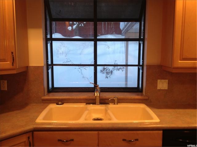 2923 S 400 E, Bountiful, UT 84010 — photo 2