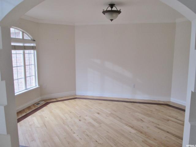 635 S Mackenzie St, Naples, UT 84078 — photo 2