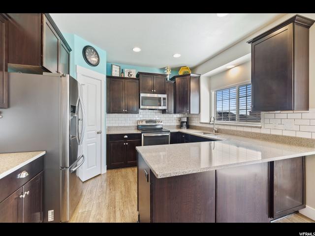 3221 E Broadwing Dr, Layton, UT 84040 — photo 2