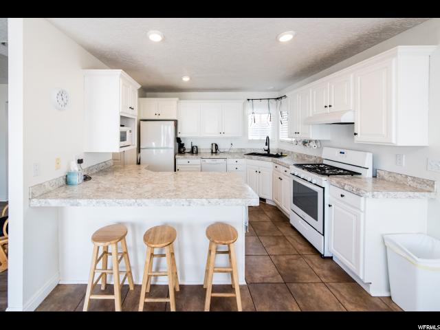 905 E Main St, Wellsville, UT 84339 — photo 2