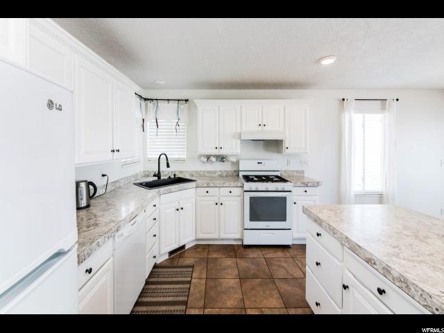 905 E Main St, Wellsville, UT 84339 — photo 8