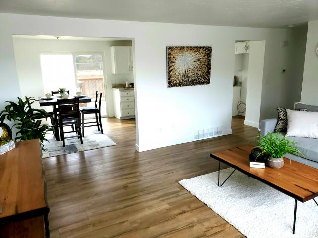 990 E Violet Dr, Sandy, UT 84094 — photo 8