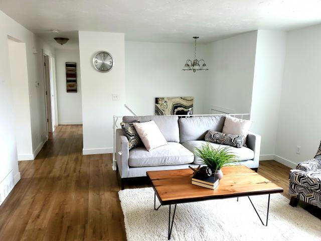 990 E Violet Dr, Sandy, UT 84094 — photo 9