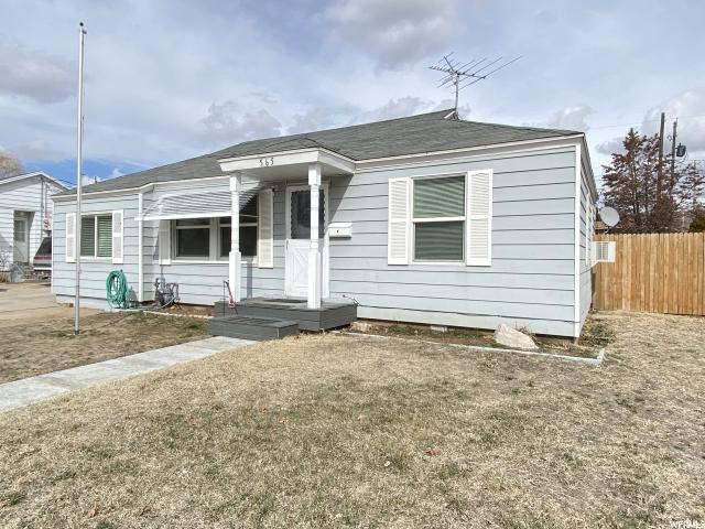 565 Maple St, Clearfield, UT 84015 — photo 2