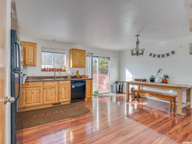 2044 E Newcastle Dr, Sandy, UT 84093 — photo 2