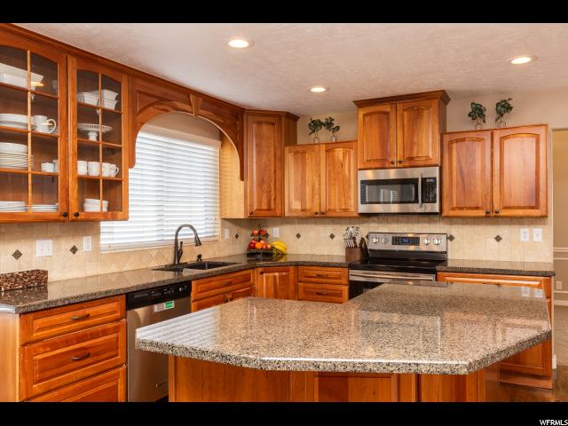 3529 N 2225 E, Layton, UT 84040 — photo 4
