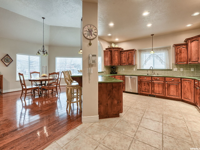 1609 E 6850 S, Uintah, UT 84405 — photo 6