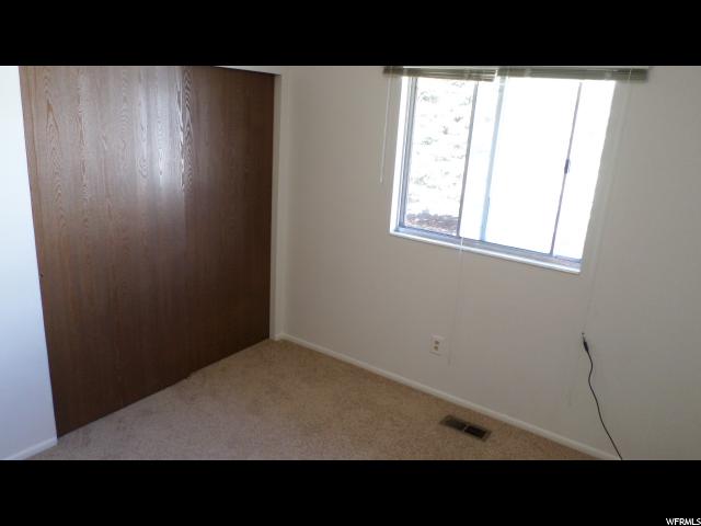 955 S 200 E, Layton, UT 84041 — photo 12