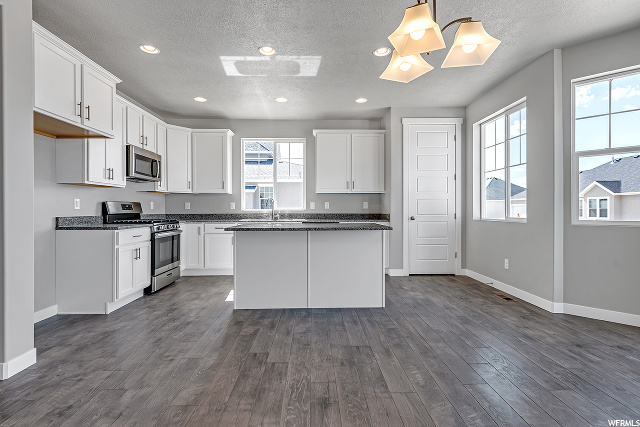 2463 N Saurus Crane Dr, Clinton, UT 84015 — photo 6