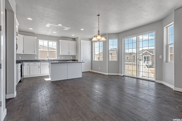 2463 N Saurus Crane Dr, Clinton, UT 84015 — photo 5