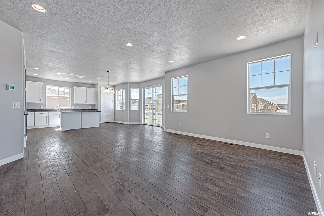 2463 N Saurus Crane Dr, Clinton, UT 84015 — photo 4