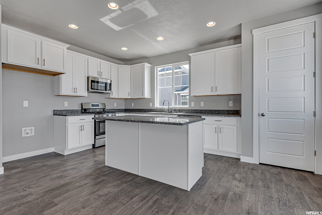 2463 N Saurus Crane Dr, Clinton, UT 84015 — photo 7