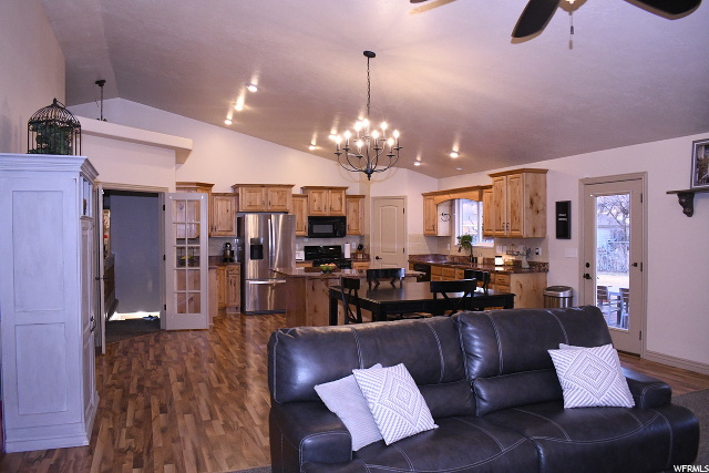 2062 E 6650 S, Uintah, UT 84405 — photo 12