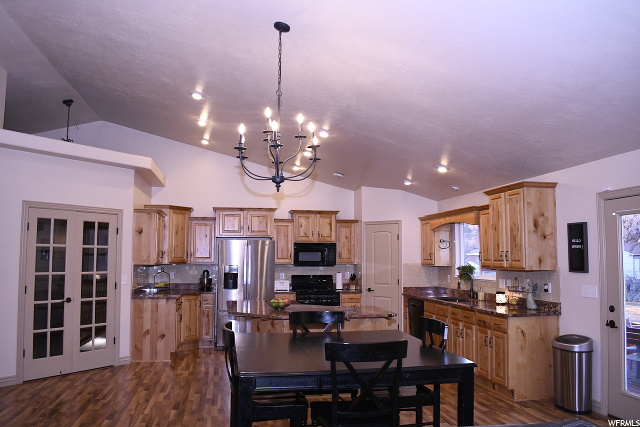 2062 E 6650 S, Uintah, UT 84405 — photo 10