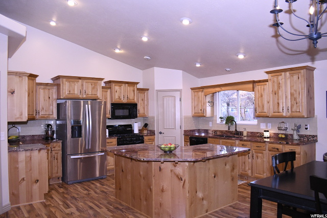 2062 E 6650 S, Uintah, UT 84405 — photo 9
