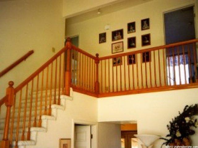 895 Johnson Way Dr, Sandy, UT 84094 — photo 3