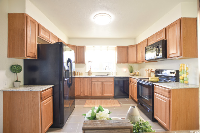 742 W 2300 N, Clinton, UT 84015 — photo 11