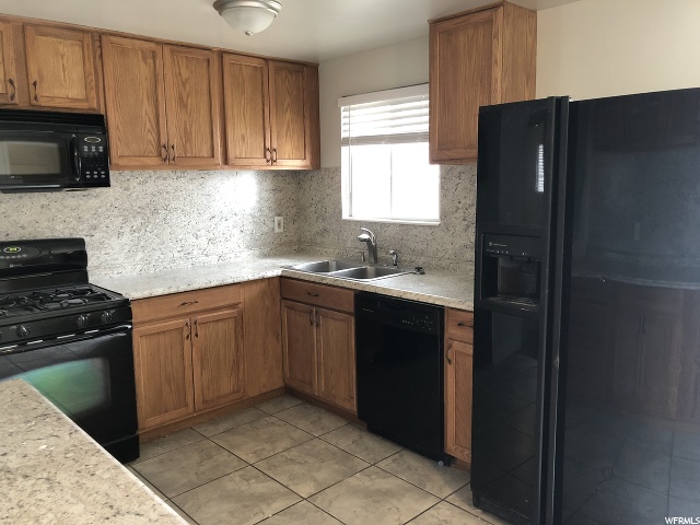 1676 N 2800 W, Clinton, UT 84015 — photo 3