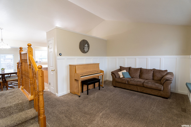 1067 N 60 E, Layton, UT 84041 — photo 4