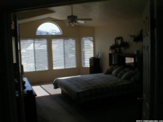 1305 Skyline Dr, Bountiful, UT 84010 — photo 3