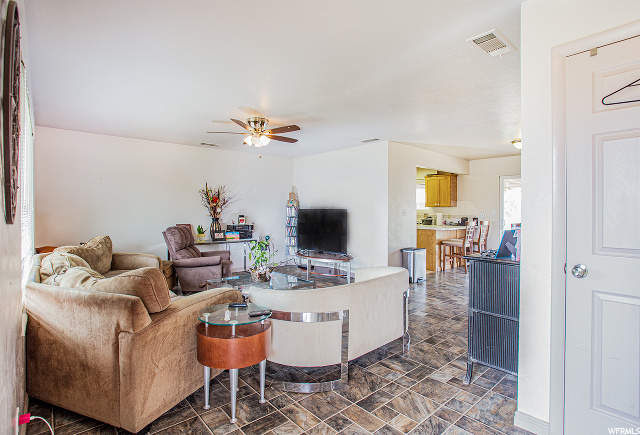 1135 E Redwood Tree St, Bloomington, UT 84790 — photo 4