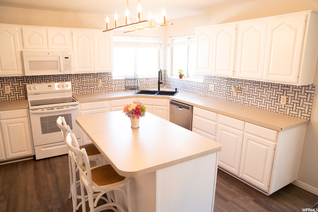 789 S 825 E, Layton, UT 84041 — photo 2