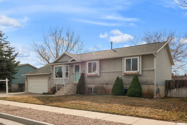 631 N 1300 W, Clinton, UT 84015 — photo 6