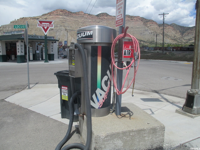 15 Locust St, Helper, UT 84526 — photo 9