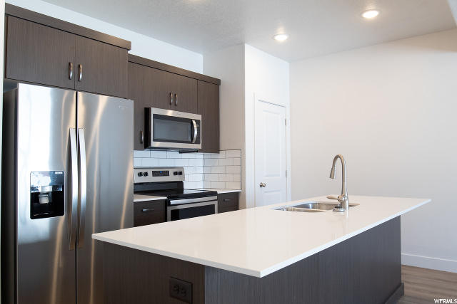 413 S 1540 E, Hyrum, UT 84319 — photo 3
