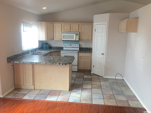 2017 N 2475 W, Clinton, UT 84015 — photo 2