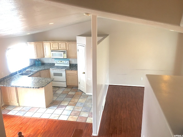 2017 N 2475 W, Clinton, UT 84015 — photo 4