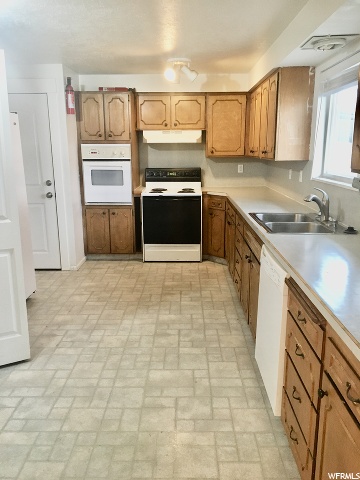 2008 S 2000 W, Syracuse, UT 84075 — photo 8