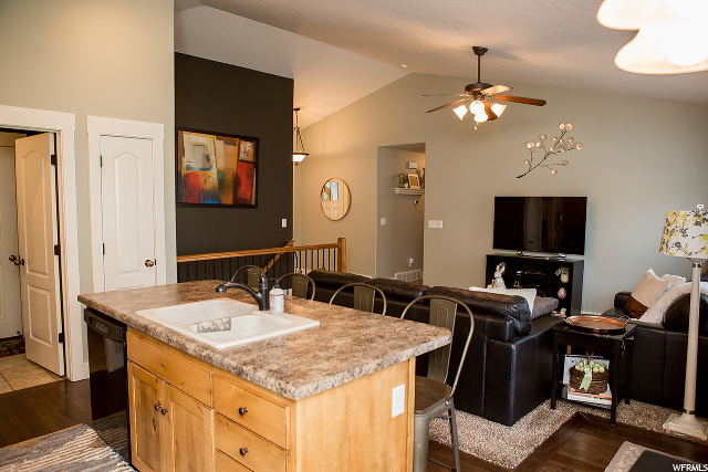 422 N 200 Hammond Ln E, Providence, UT 84332 — photo 4