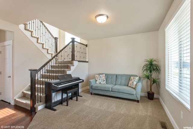 647 S Vance Dr, Layton, UT 84041 — photo 3